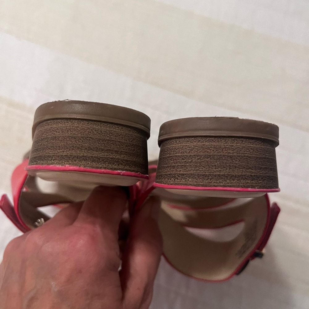 Kenneth Cole Reaction Red Casual Sandals - Picture 7 of 8